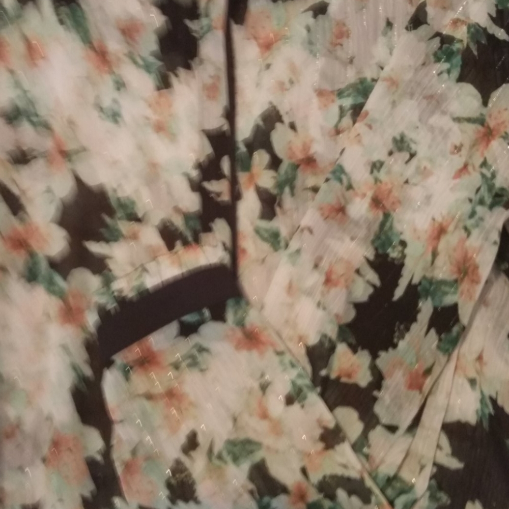 Blouse - Picture 3 of 4